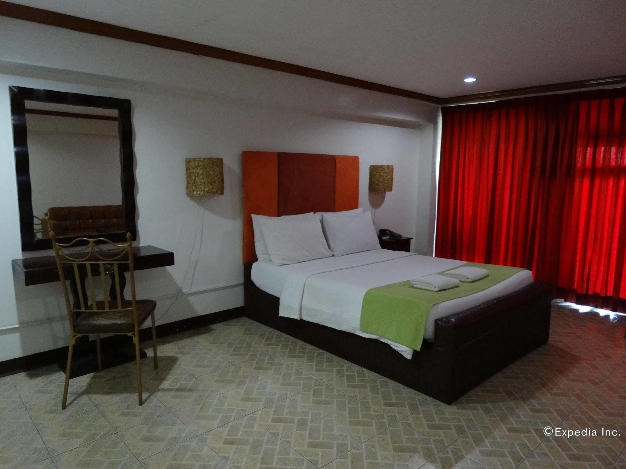 Ecoland Suites & Inn Davao Exterior foto