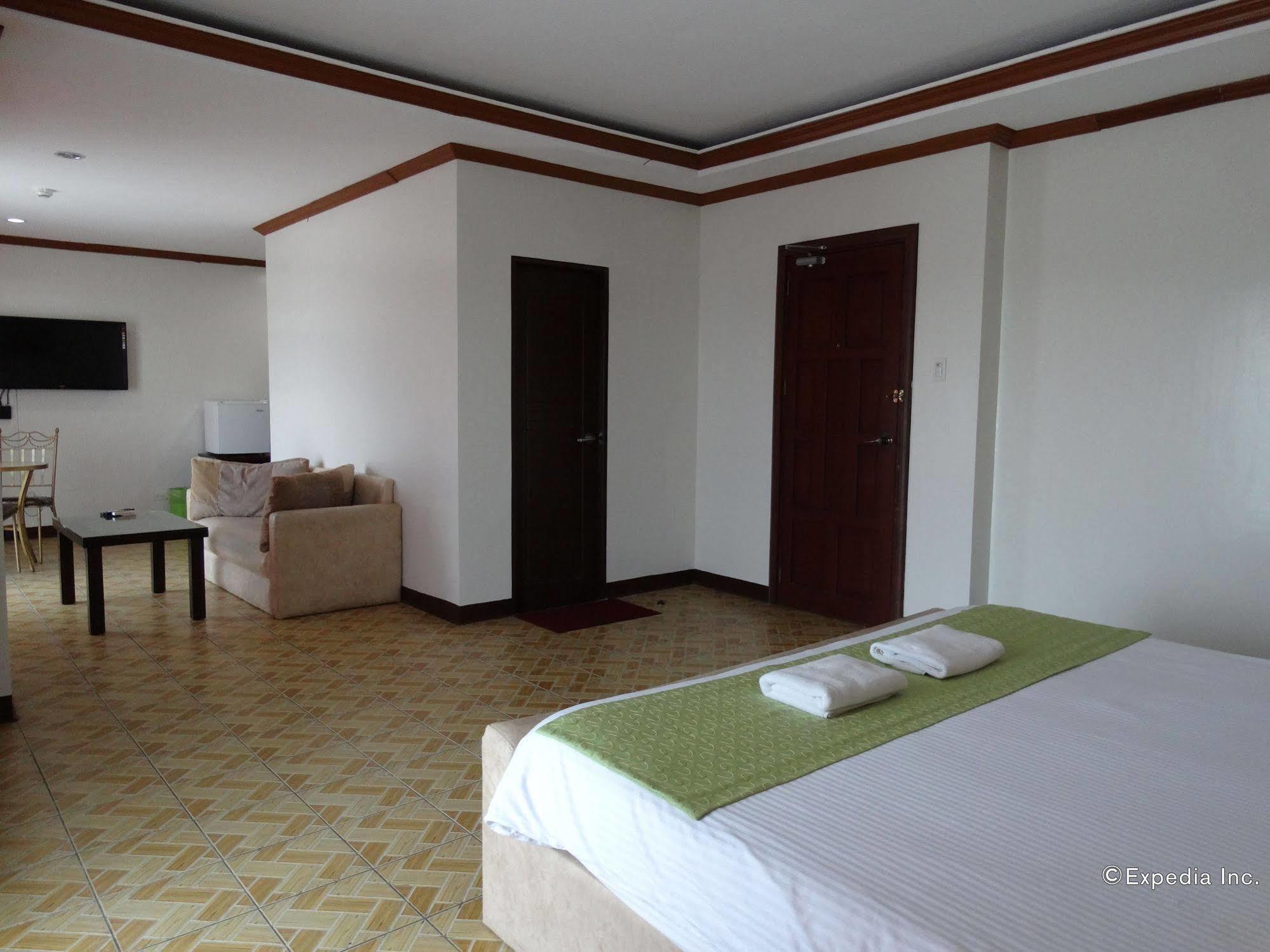 Ecoland Suites & Inn Davao Exterior foto