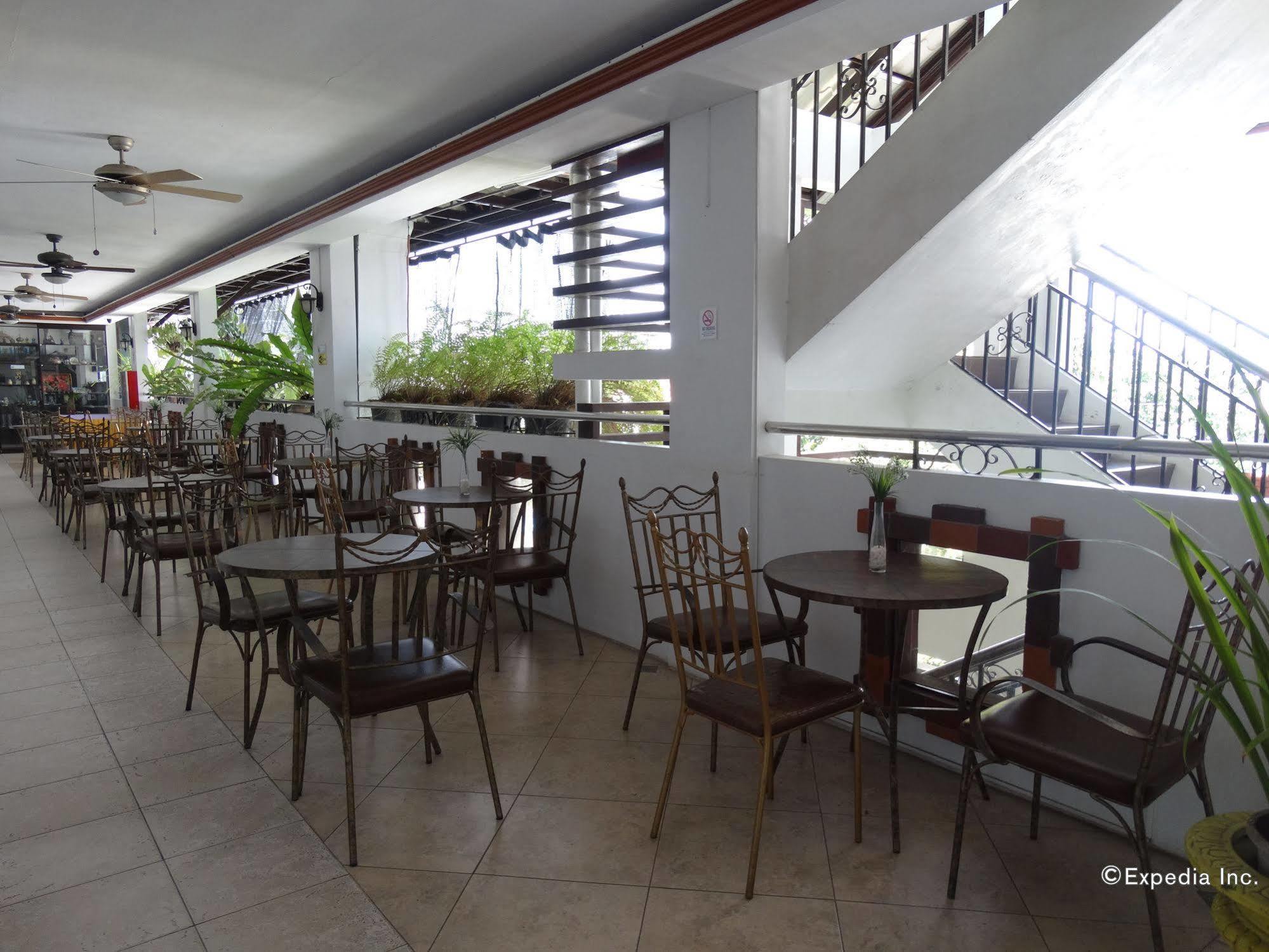 Ecoland Suites & Inn Davao Exterior foto